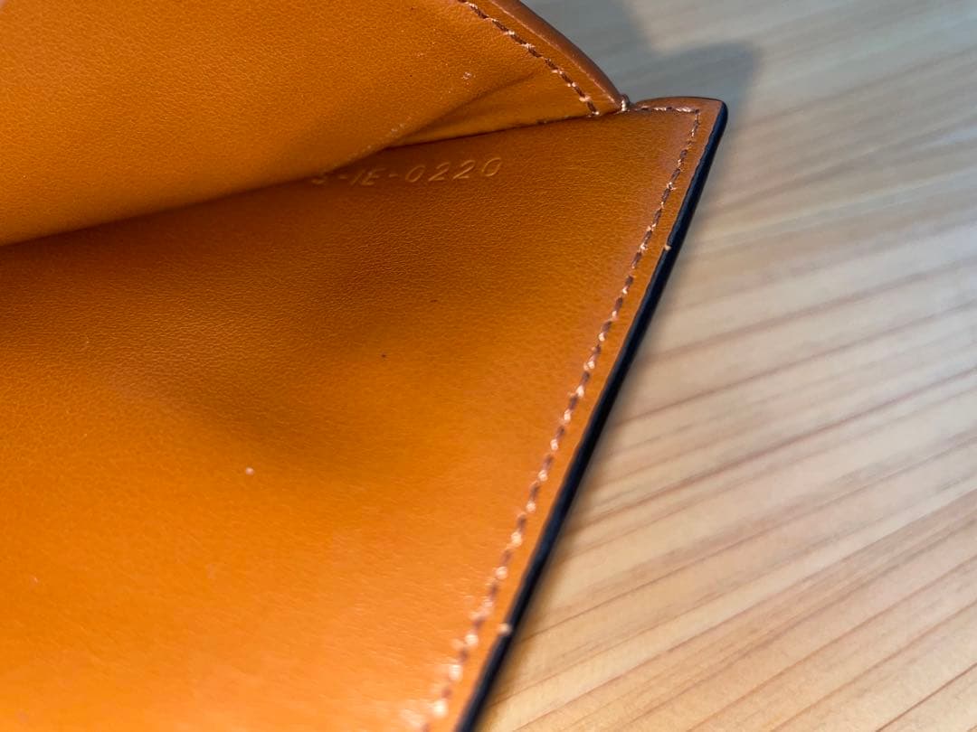 セリーヌ財布　トリンオフキャンバス&ラムスキン