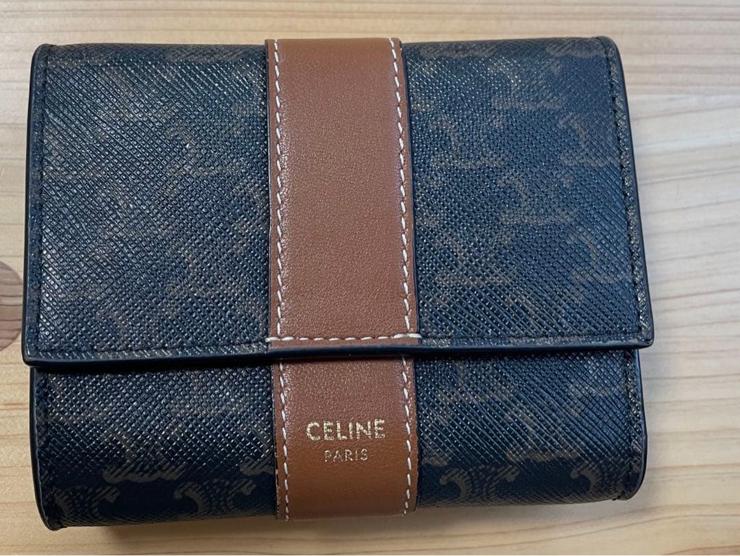 セリーヌ財布　トリンオフキャンバス&ラムスキン