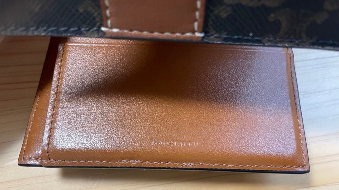セリーヌ財布　トリンオフキャンバス&ラムスキン