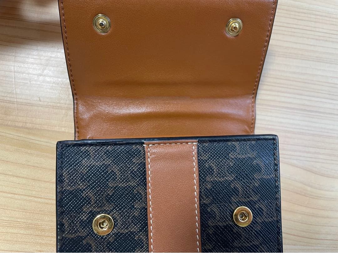 セリーヌ財布　トリンオフキャンバス&ラムスキン