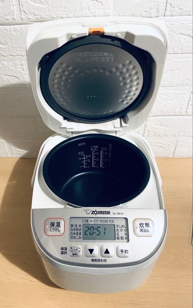 【美品】象印 NL-DB10-WA マイコン炊飯ジャー 極め炊き 5.5合