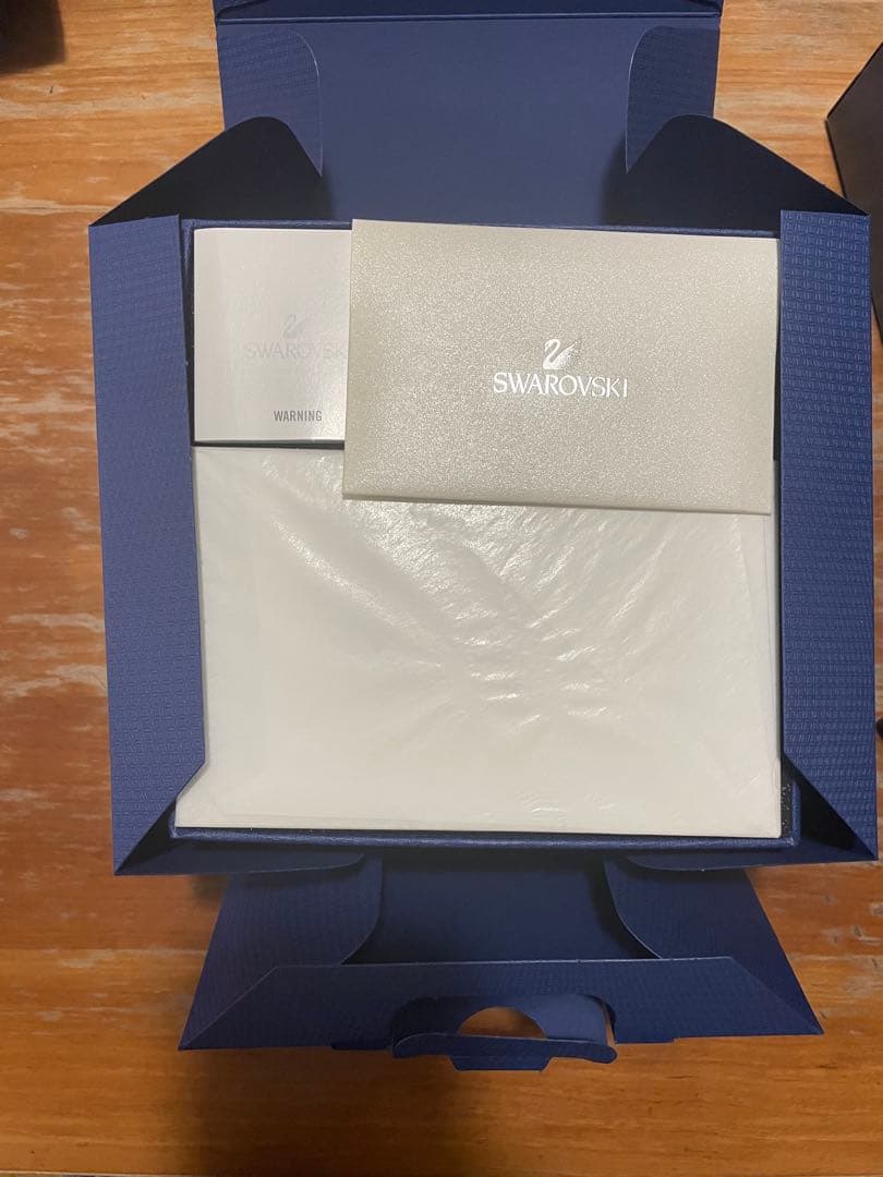 スワロフスキー　薔薇　置物