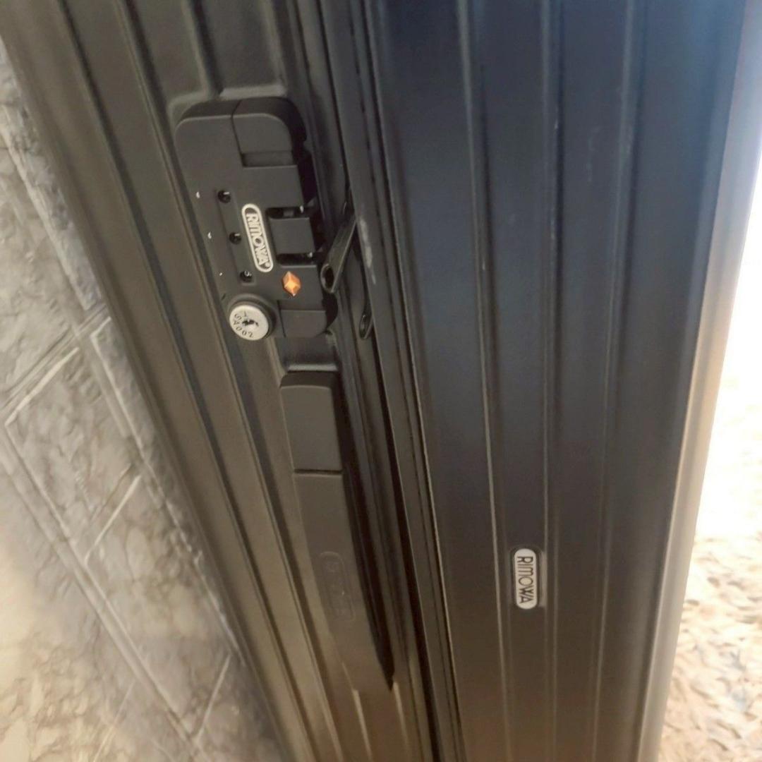美品 RIMOWA リモワ スーツケース サルサ ブラック 4輪 104L