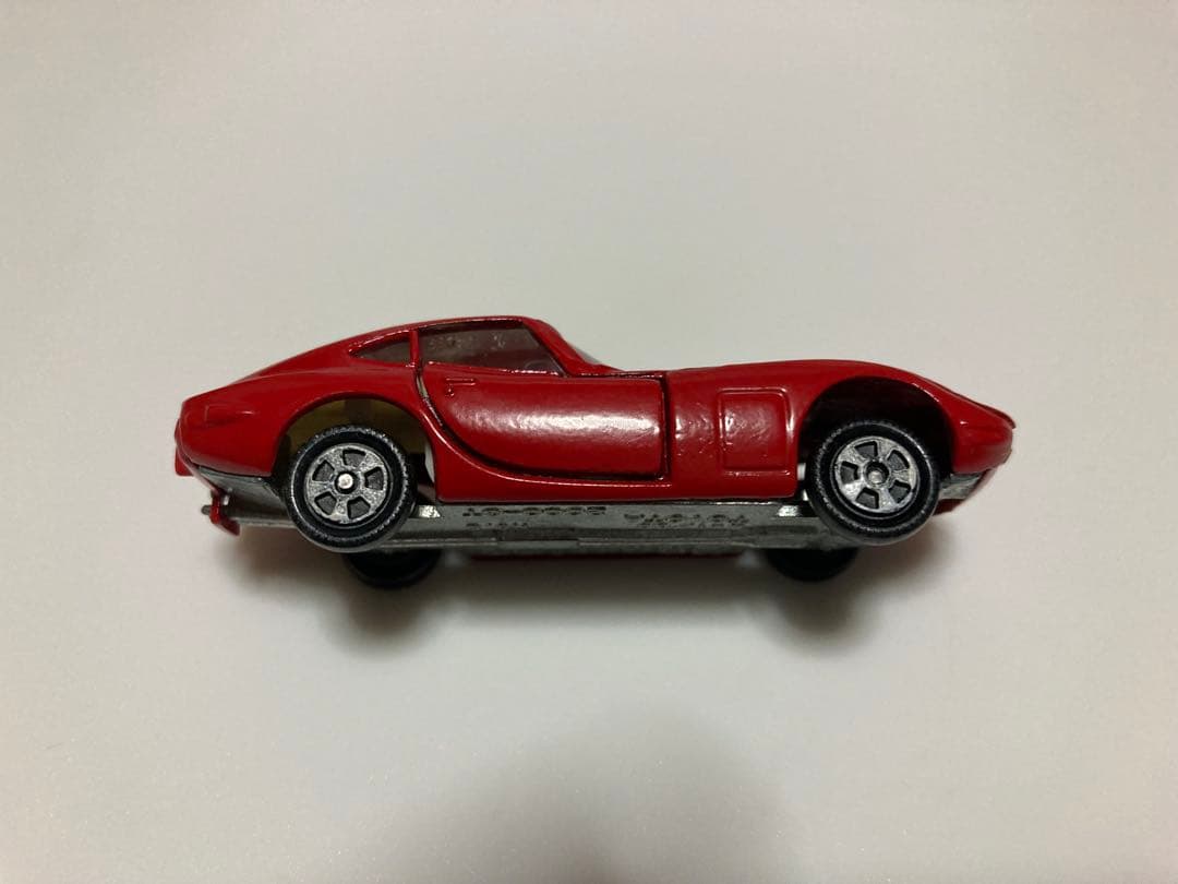 トミカ　黒箱　日本製　トヨタ2000GT 赤　1Aホイール