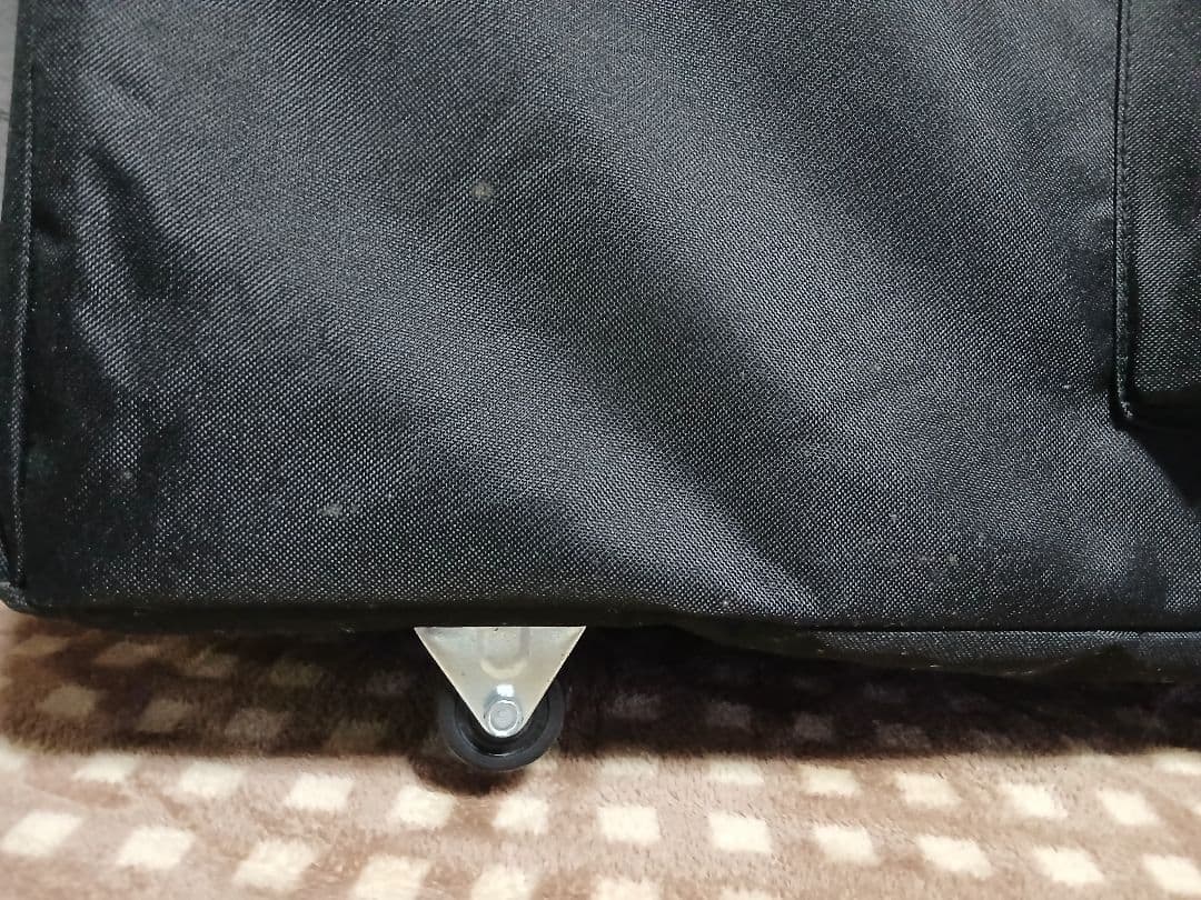 折りたたみ式マッサージベット　施術ベッド　ほぼ未使用