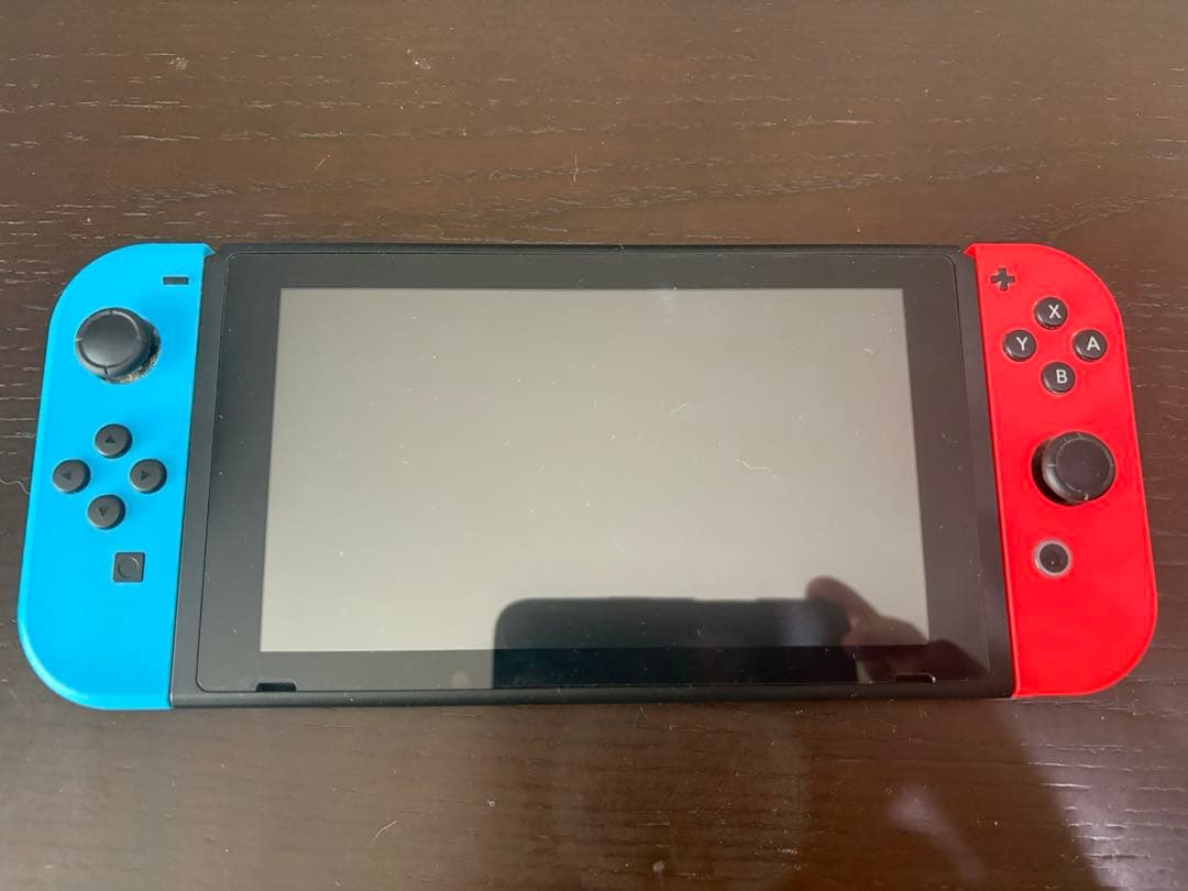 きゅーP　美品・Nintendo Switch 本体 /青 赤
