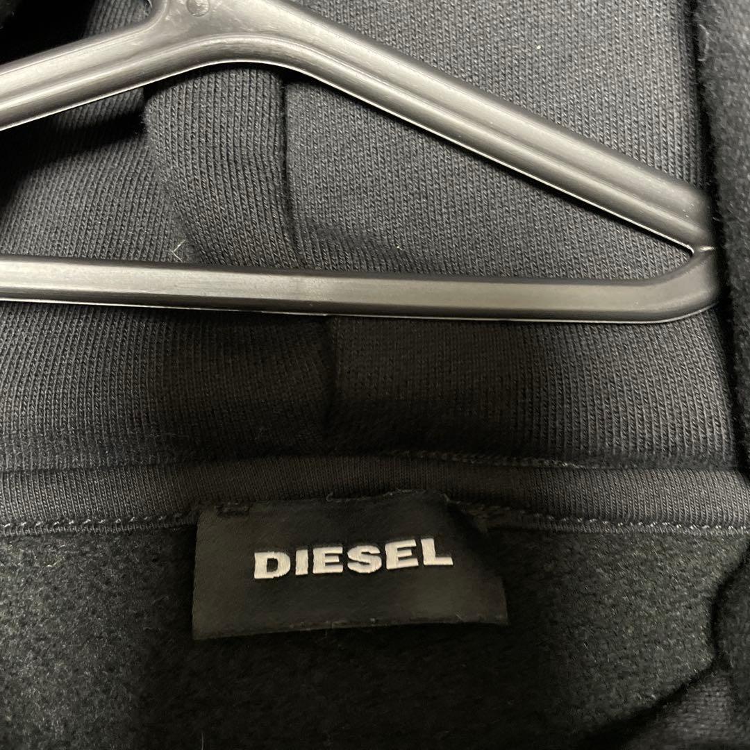 や*ん様 ⭐️美品⭐️DIESEL 刺繍デザイン ブラックパーカー