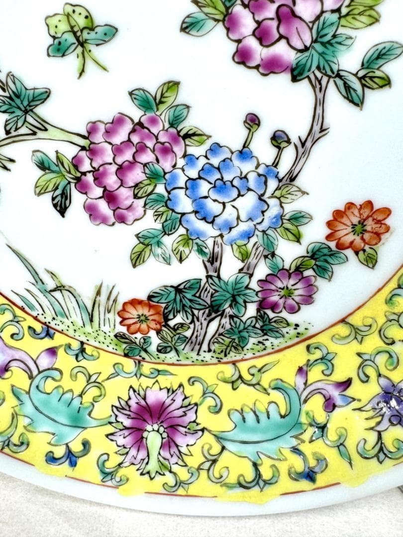 「大清乾隆年制」銘 粉彩花蝶文皿 ウブ品 骨董 古玩茶器 中国古玩WWTT019