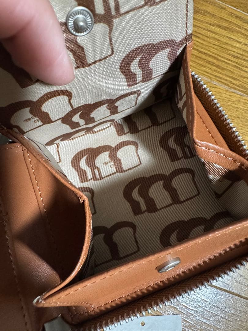 新品　グラニフ　パンどろぼう カバー｜ジップウォレット