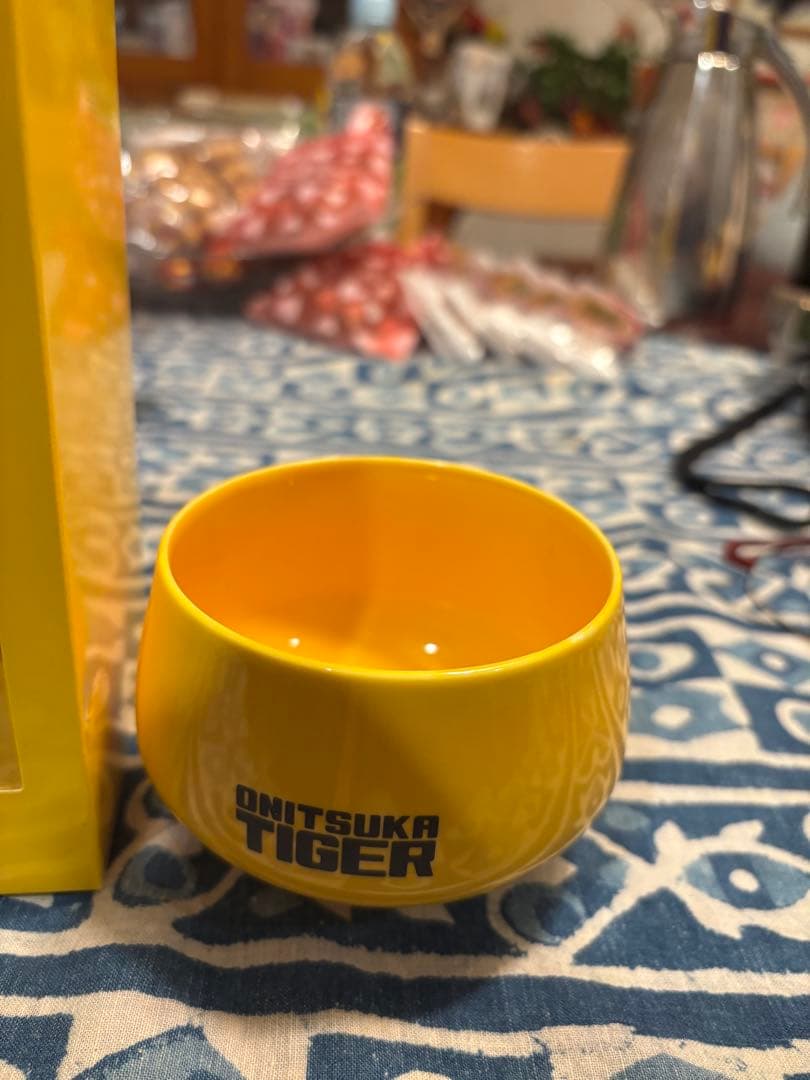 モンチッチ　オニツカタイガー　湯呑みつき