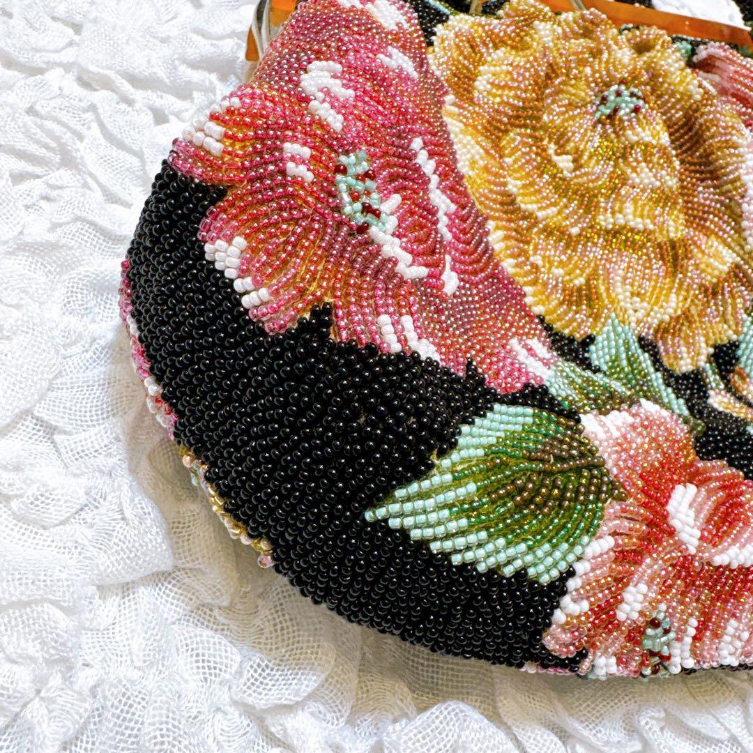 手刺繍　ガラスビーズバック　パーティバック　がま口　花柄