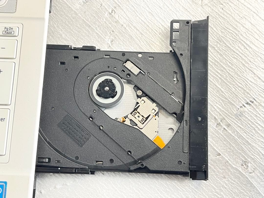 NEC ノートパソコン PC-NS100H2W SSD256GB メモリ8GB