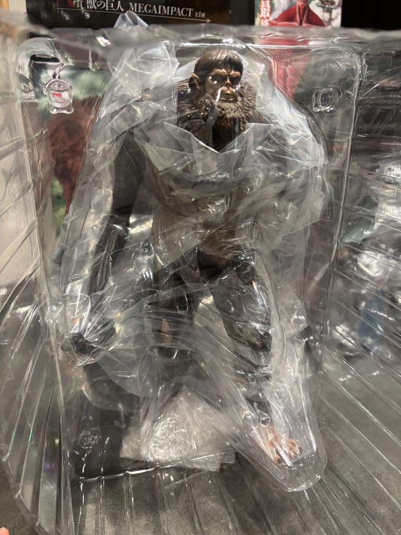 ク*ー様 進撃の巨人 一番くじ A賞獣の巨人 B賞リヴァイ ラストワン賞超大型巨