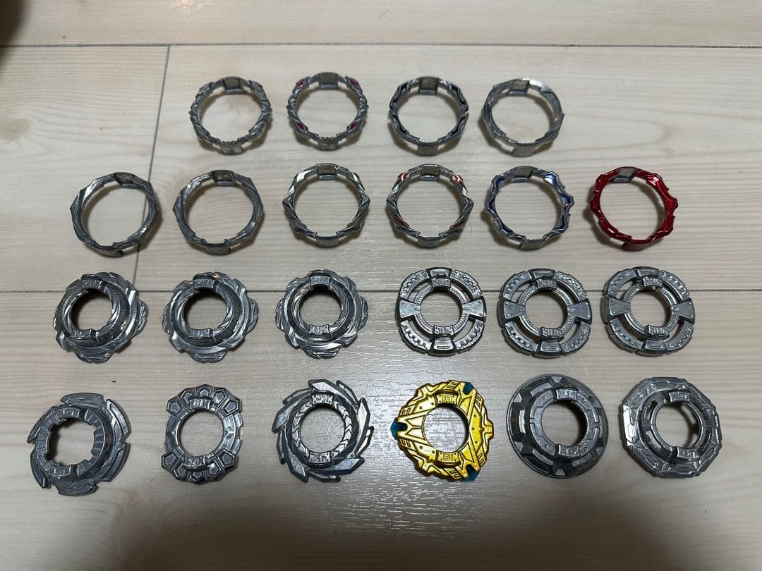 ベイブレードバースト まとめ売り ランチャー3つ付き