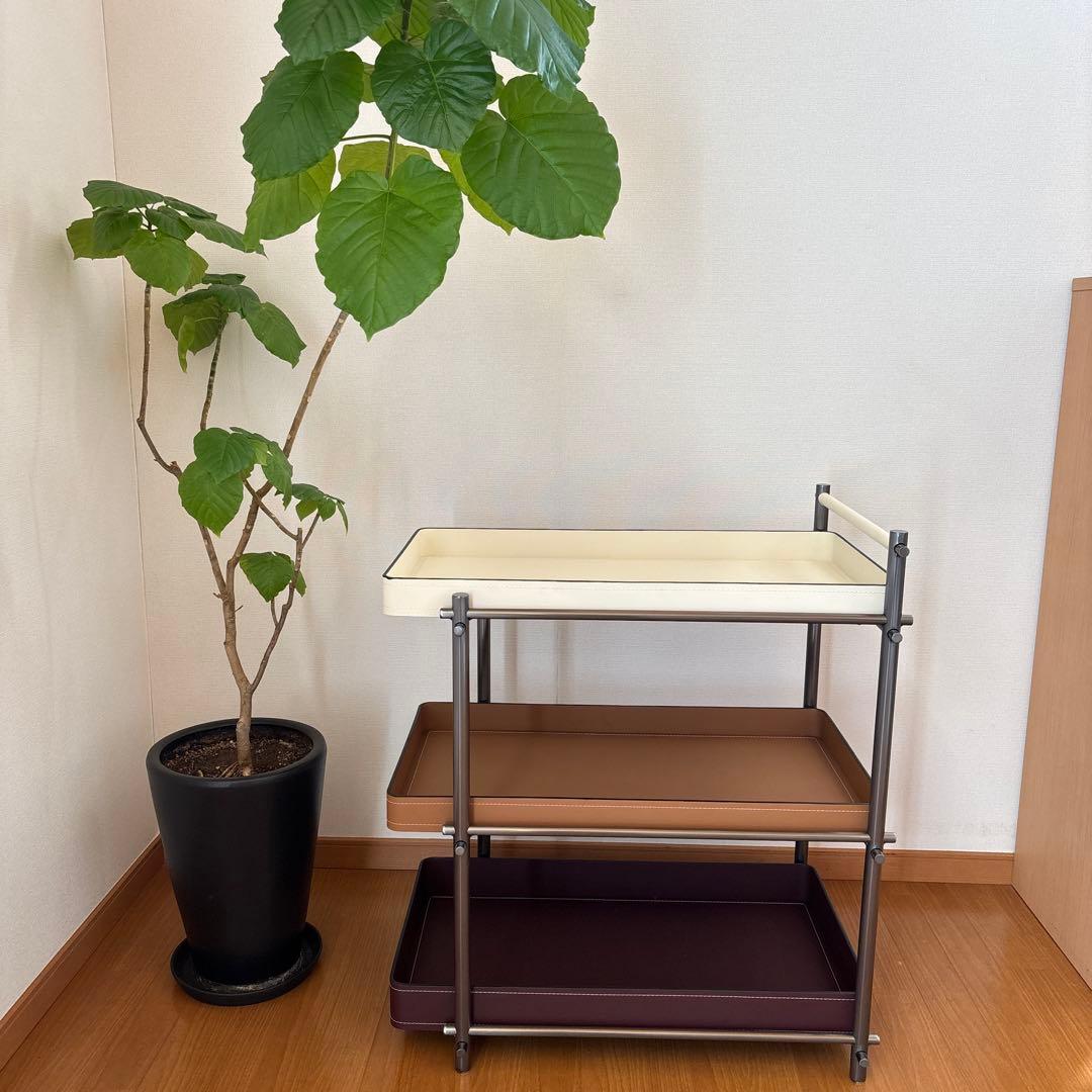 海外輸入　3段 スクエアトレー 収納ラック　サイドテーブル　キャスター付きワゴン