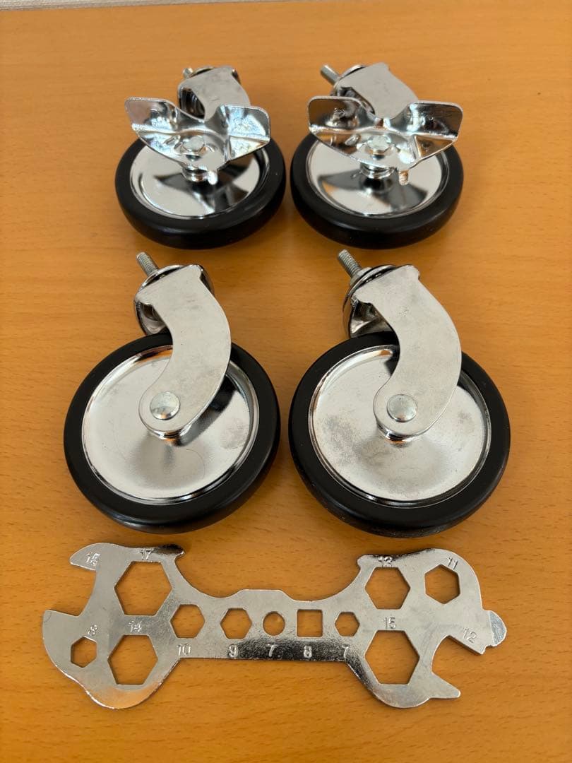 海外輸入　3段 スクエアトレー 収納ラック　サイドテーブル　キャスター付きワゴン