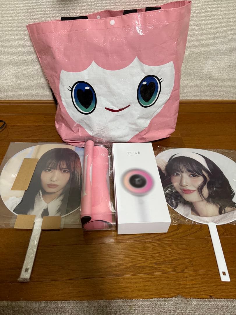 TWICE MISAMO MOMO ショッパー　うちわ　ペンライト スローガン
