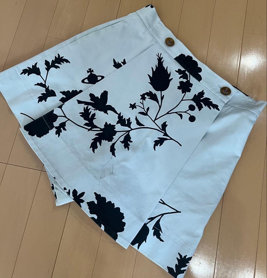 専用出品【Vivienne Westwood】　スカート風　キュロット
