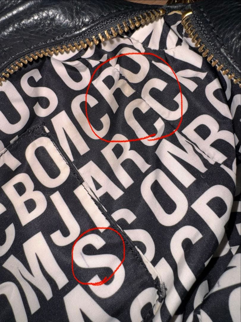 MARC JACOBS黒のレザーショルダーバッグ