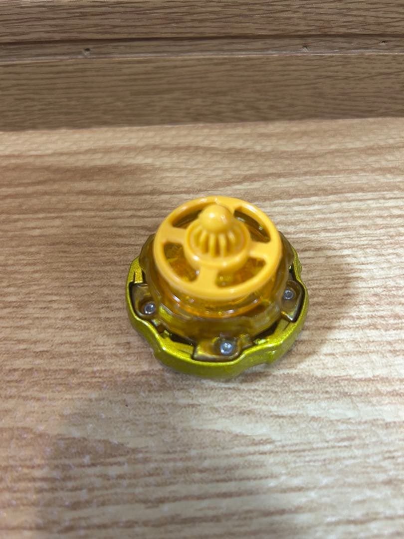 ベイブレードX　ウィザードロッド5-70DB　メタルコート：ゴールド