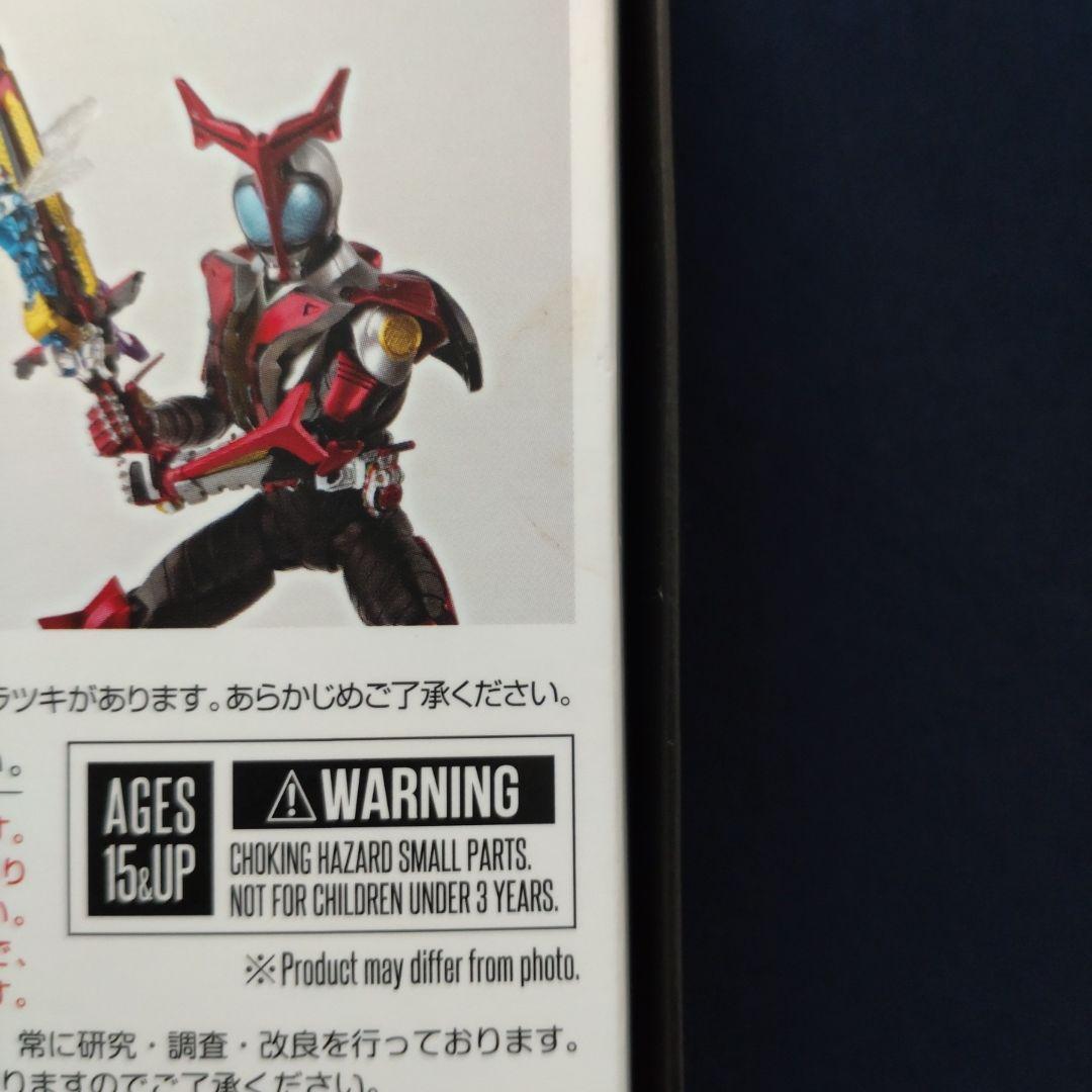 S.H.Figuarts 真骨彫製法 仮面ライダーカブトハイパーフォーム