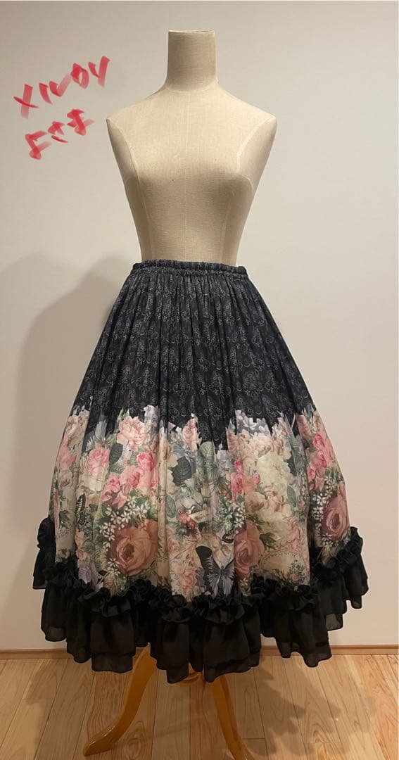 激レア！新品*Triple*fortune／モノトーンローズスカート*黒