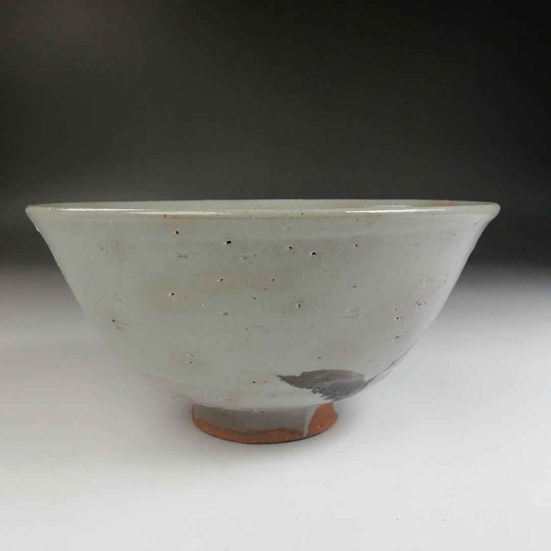 Ｔ８７１　茶碗　『銹絵　草花文』『通次阿山 造』　共箱　抹茶碗　茶道具