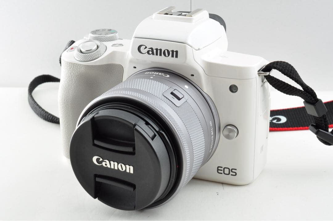美品 Canon EOS Kiss M レンズキット 自撮りOK Wifi搭載