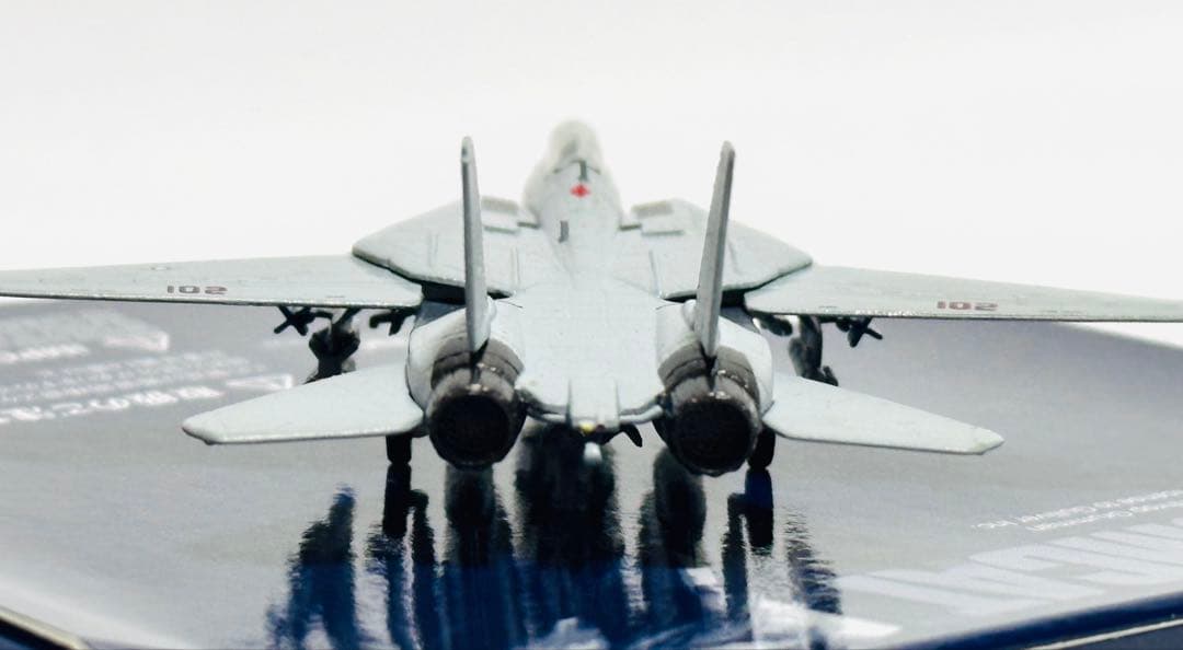 航空機・ヘリコプター GULLIVER 1/200 F-14 TOMCAT VF-102