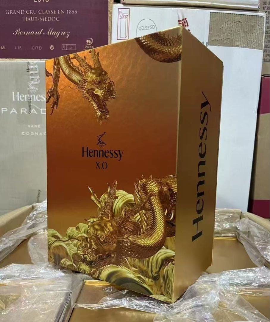 Hennessy X.O. ドラゴンボトル龍年干支