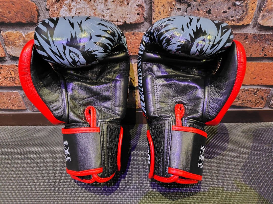 TWINS SPECIAL ボクシンググローブ トラ柄 10oz