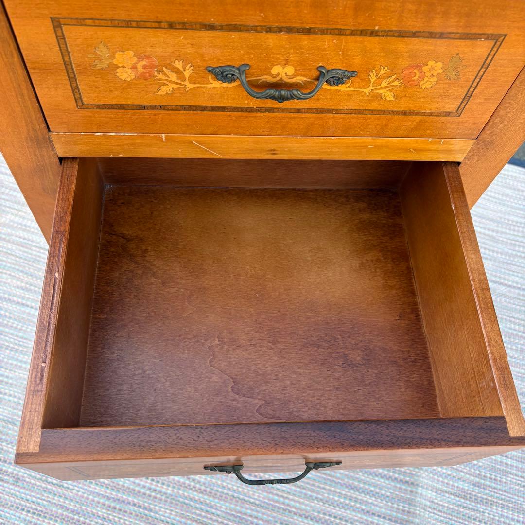 【送料込】アンティーク家具　猫足　木製チェスト　サイドボード　象嵌　英国風