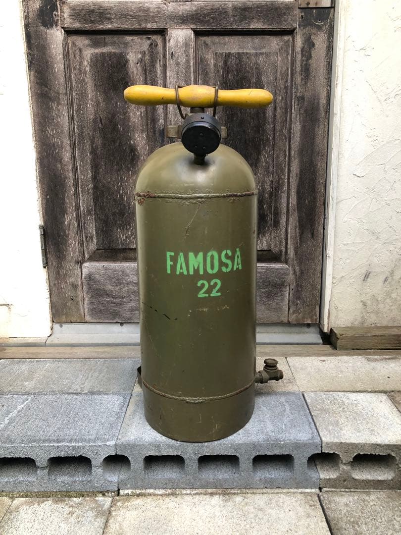 軍放出品　ミリタリー　噴霧器？