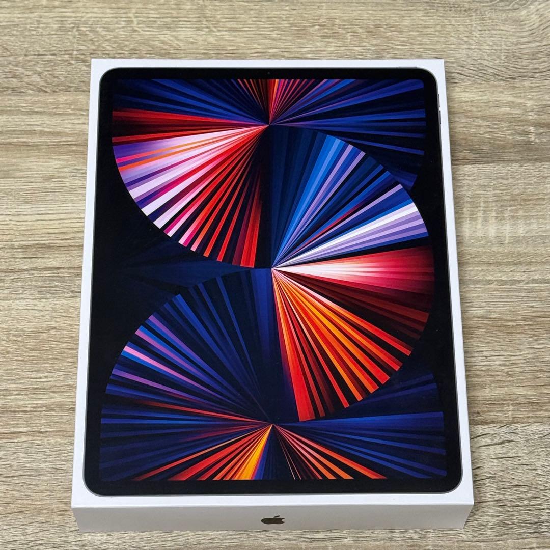 iPad Pro 12.9 1TB Magic Keyboard付き