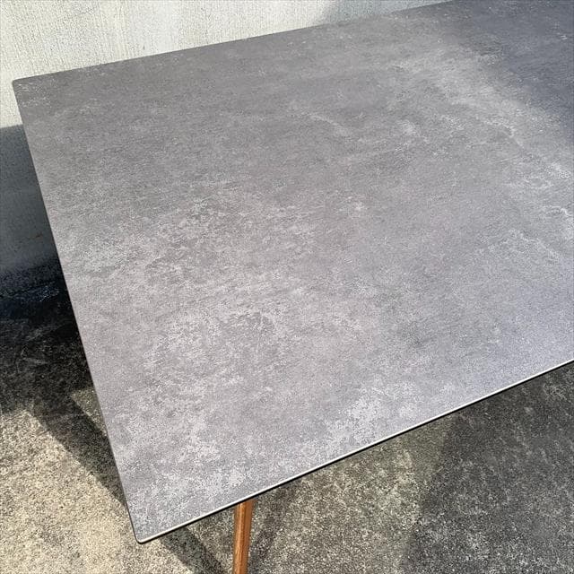 Calligaris TOKYOダイニングテーブル （運送会社での配送不可商品）