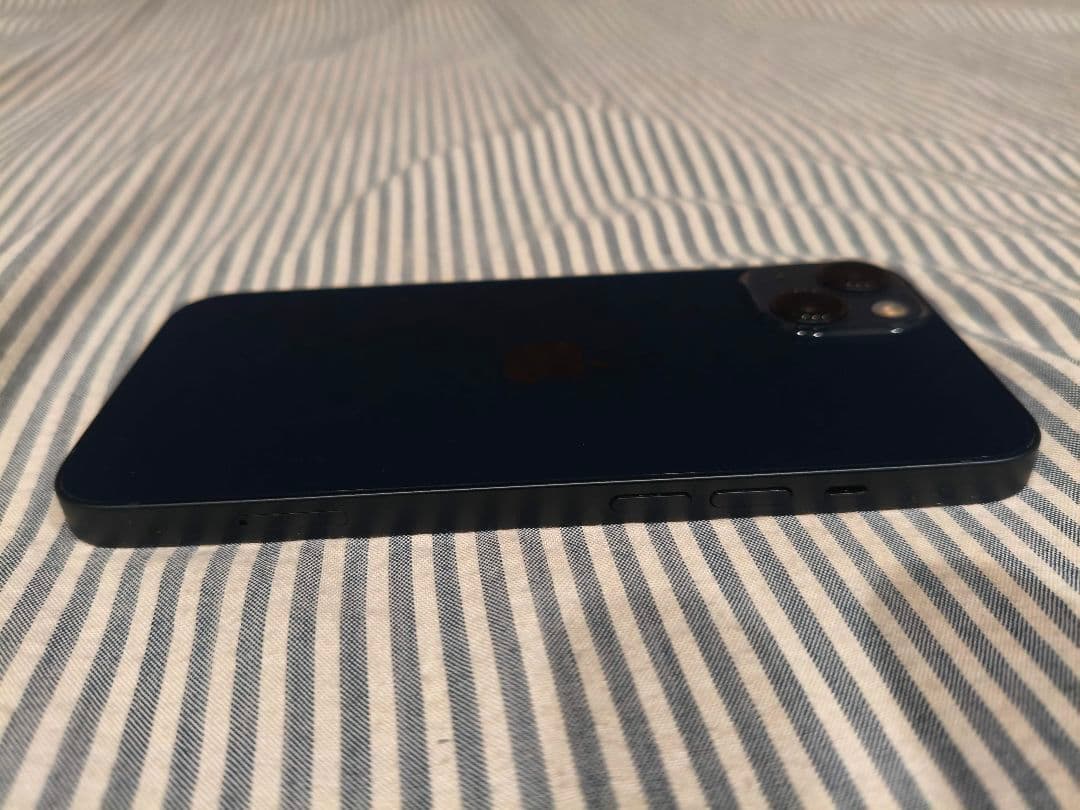 iPhone13 本体　ミッドナイト