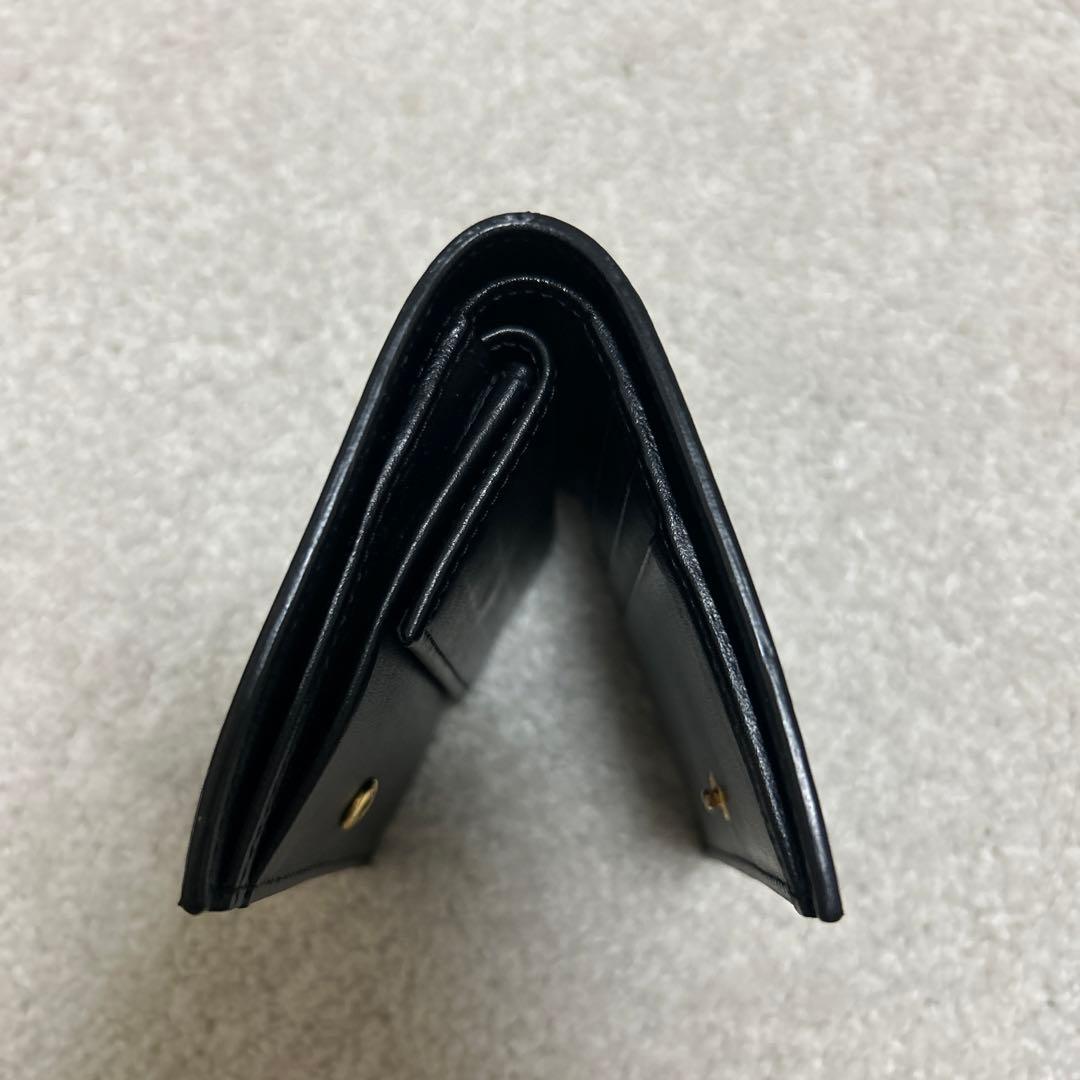 FENDI 二つ折りミニ財布　黒✖️ゴールド　美品