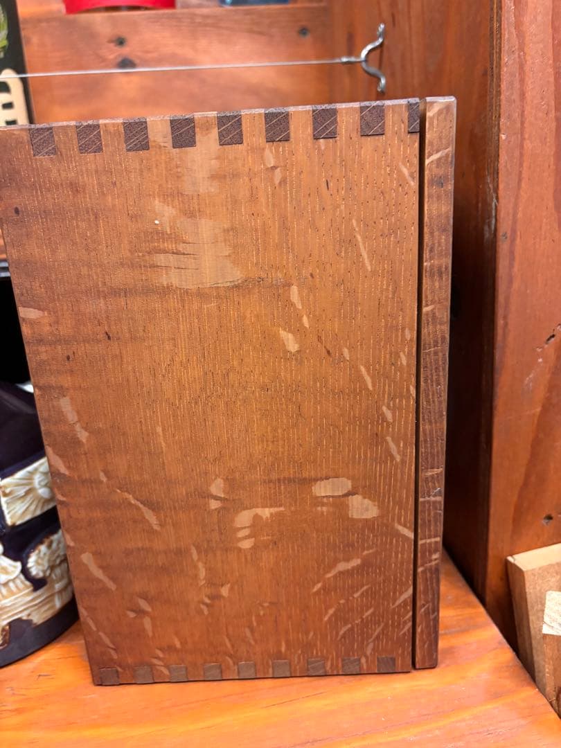 最終値下げ　サントリー ザ ウイスキー 有田焼 陶器ボトル 1246g