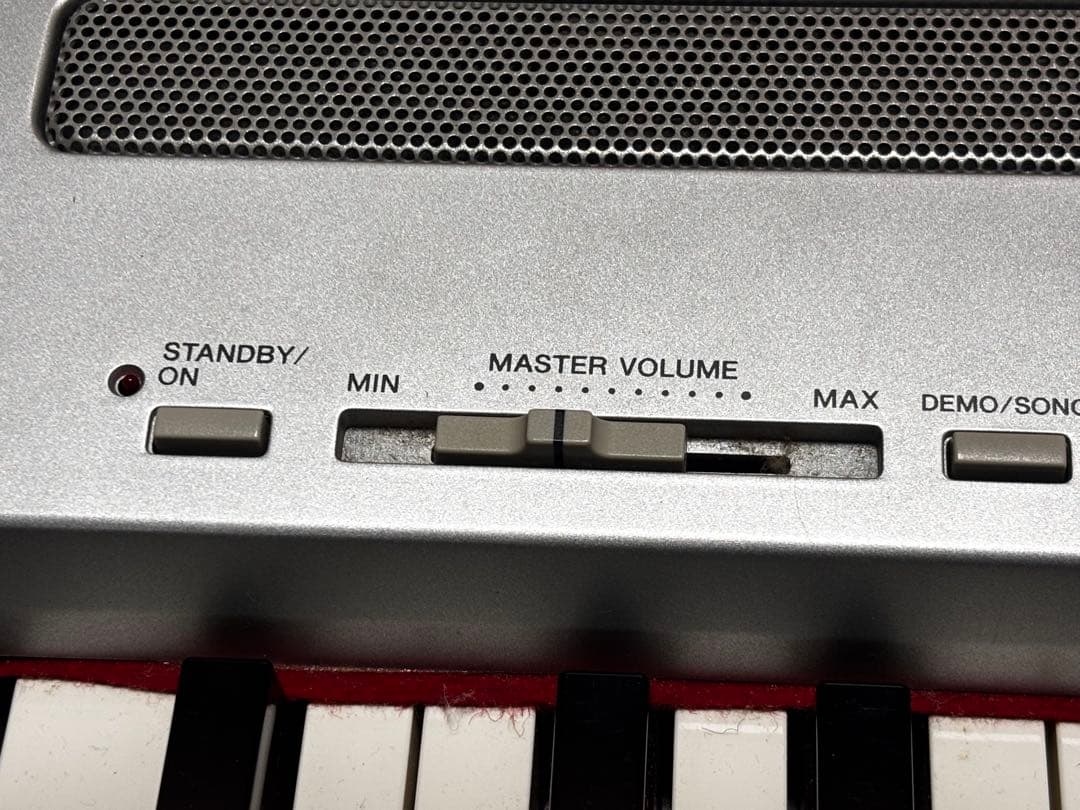 YAMAHA 電子ピアノ シルバー