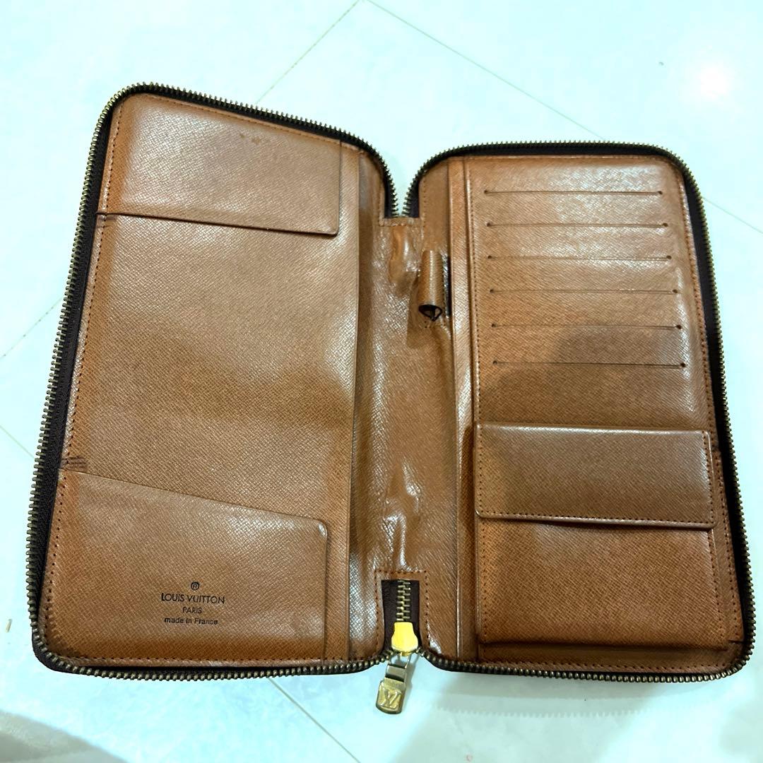 ルイヴィトン　パスポートケース