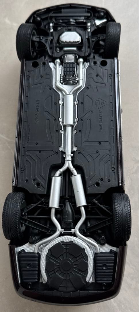 Maybach 57 モデルカー⭐︎1/18スケール⭐︎ AUTOart ツートーン