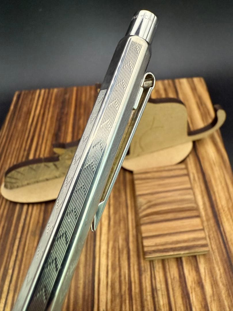 Caran d'Ache ボールペン エクリドール シェブロン