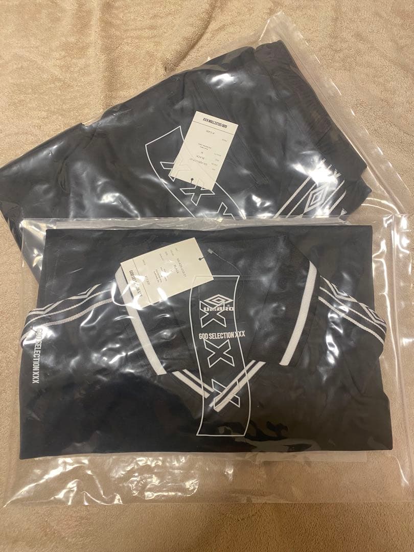 GOD SELECTION XXX × UMBRO ショートパンツ