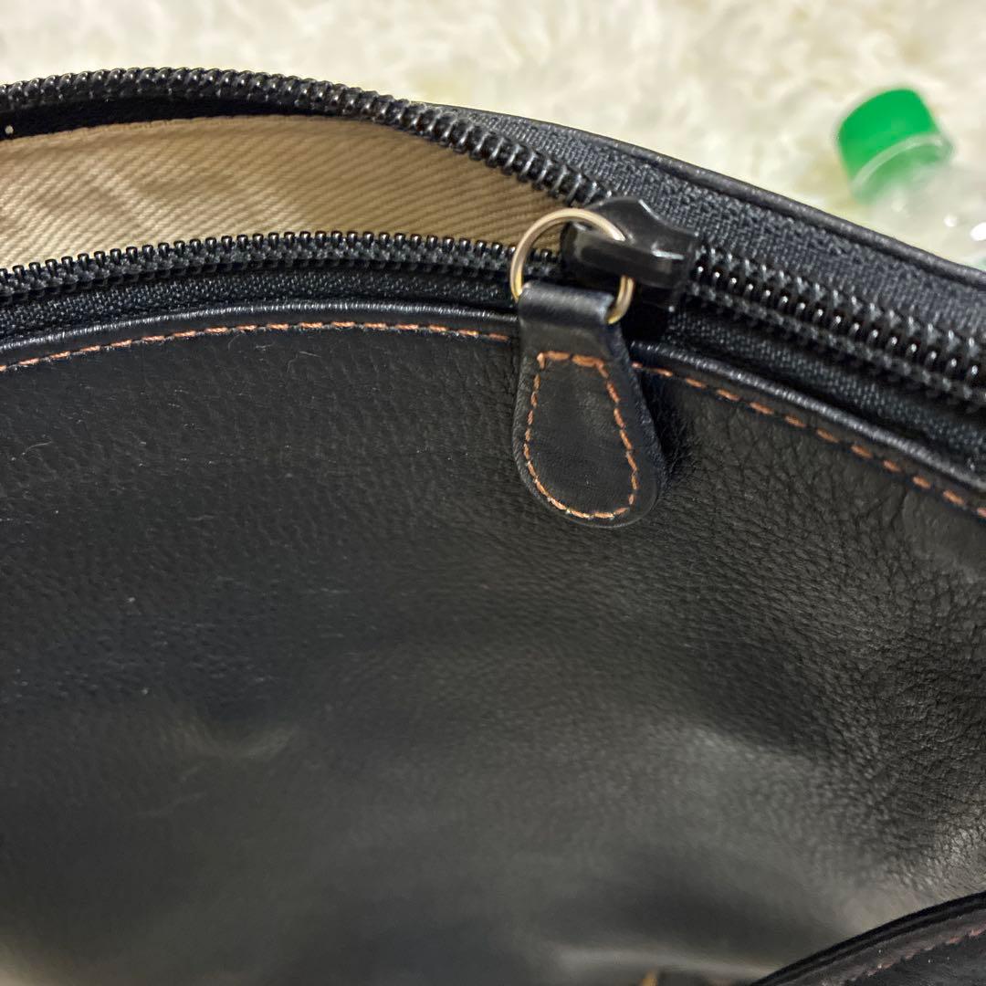 yukasanです。キタムラ ワンショルダーバッグ シボ革 レザー 黒