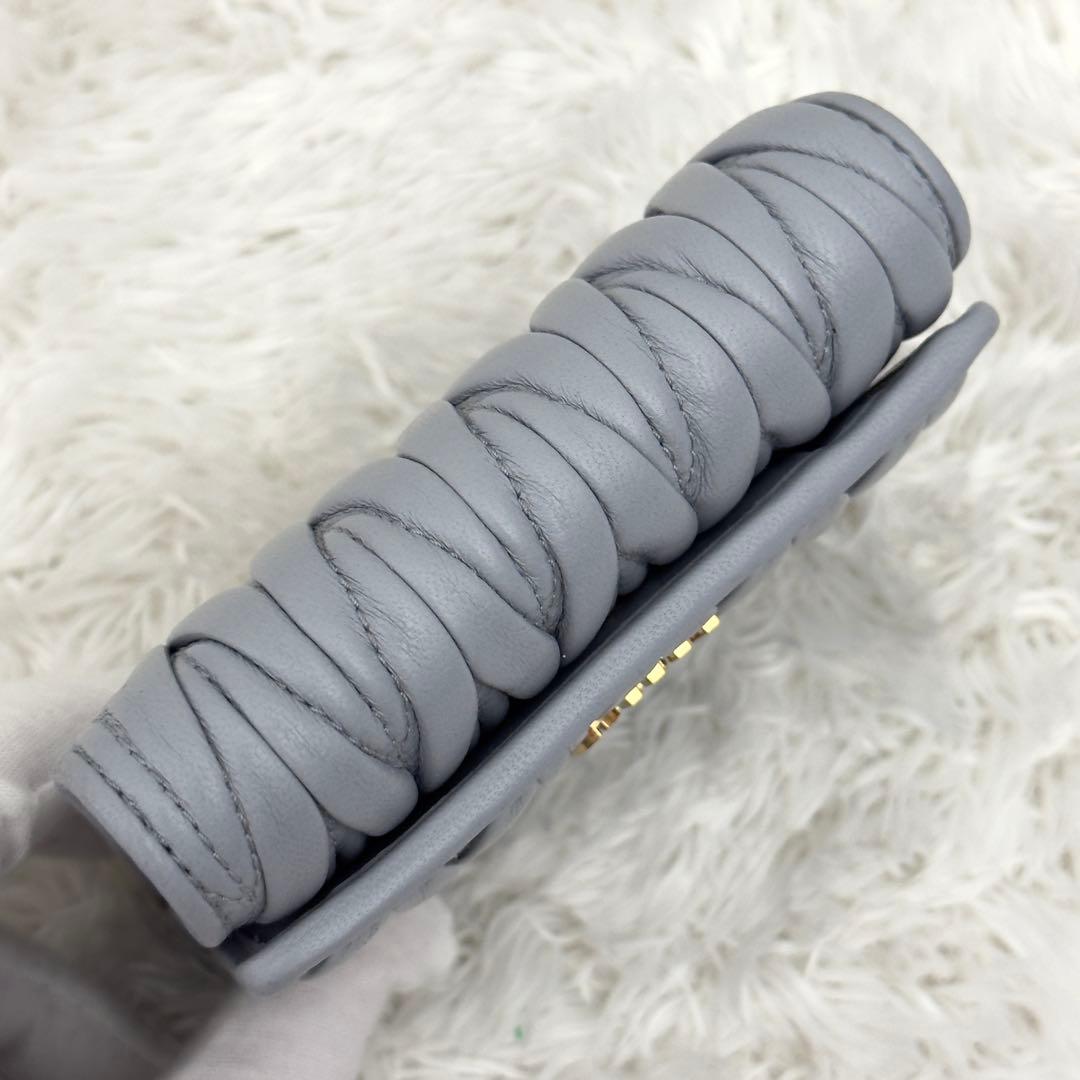 極上美品⭐️RFID内蔵 MIUMIU ミュウミュウ マテラッセ 財布 現行