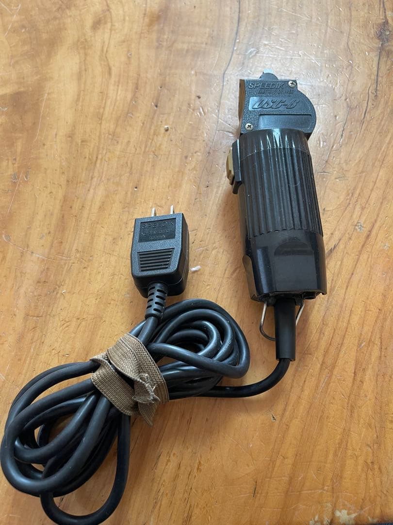 スピーディク　DSC-8 バリカン　替え刃4つ付き　犬　バリカン