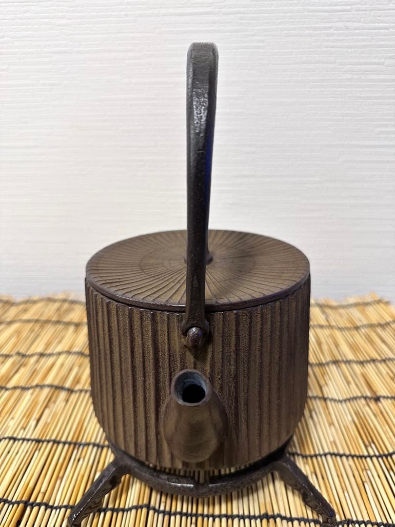 新品　岩手県奥州水沢幸工芸　現代の名工 佐藤勝久造　利休型蛇ノ目１３型　南部鉄瓶