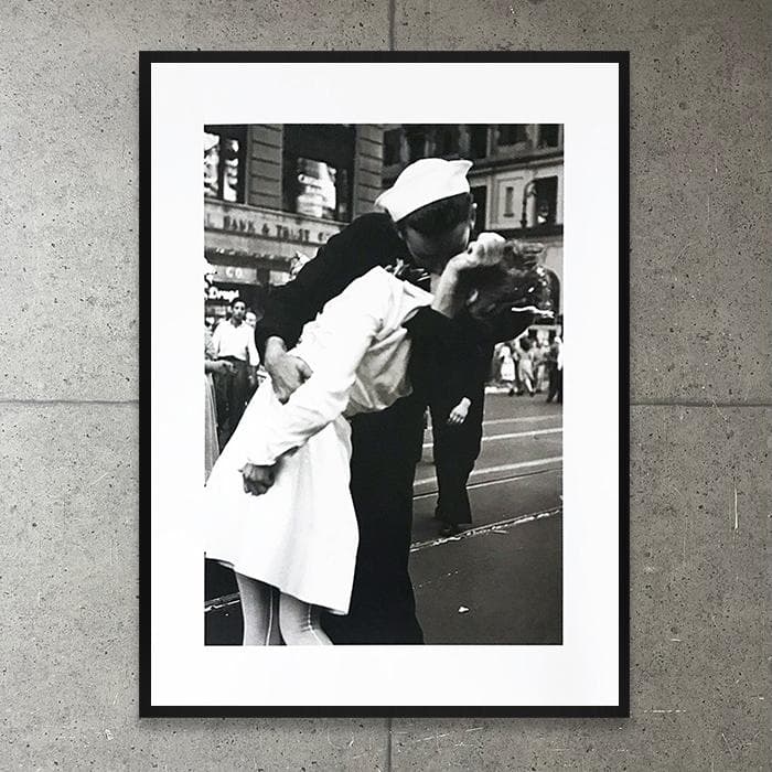 額装品/タイムズスクェアでの終戦祝賀のキス/アート/ポスター/インテリア