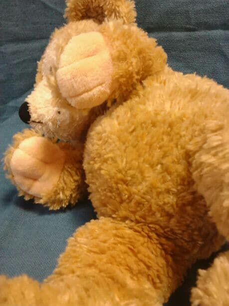 ダッフィー　白タグビーズ　青文字