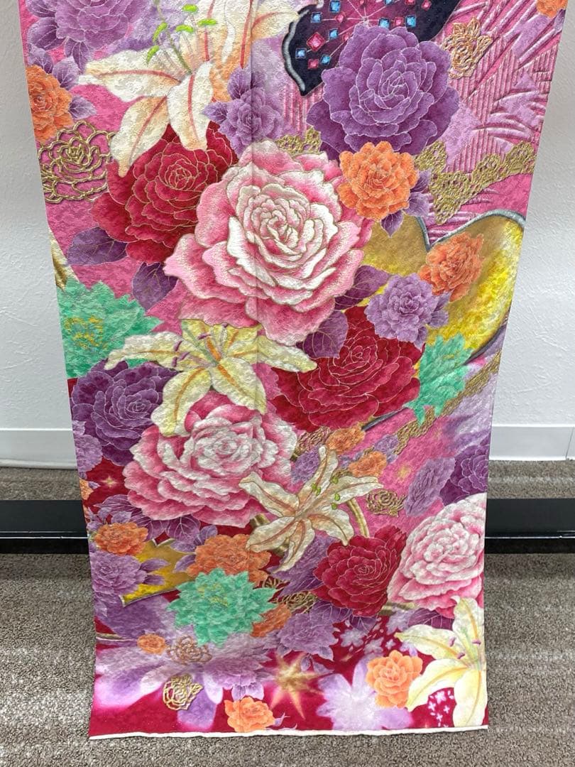 振袖 豪華 銀通し 刺繍 金彩 紋意匠 薔薇 百合 身丈161cm 撥水加工済